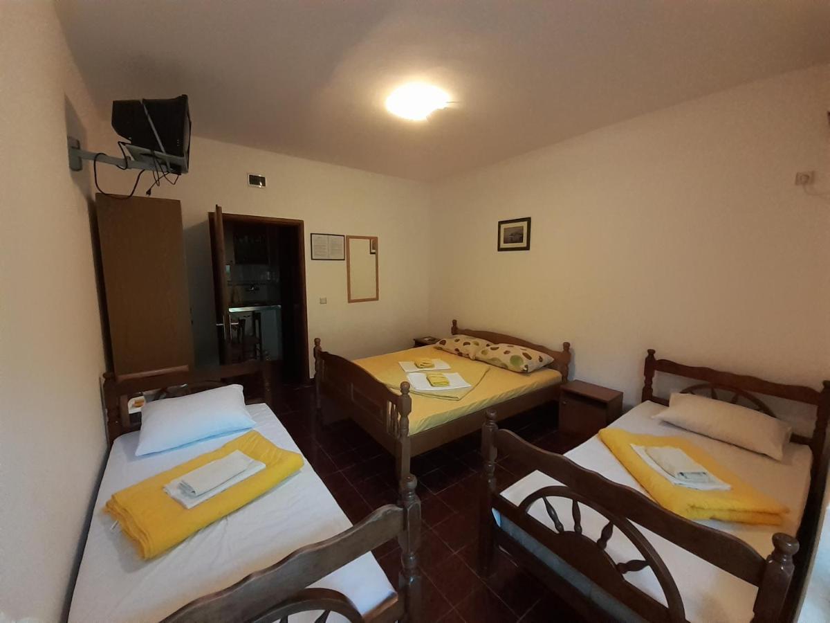 Stevovic Apartments Tivat Exterior foto