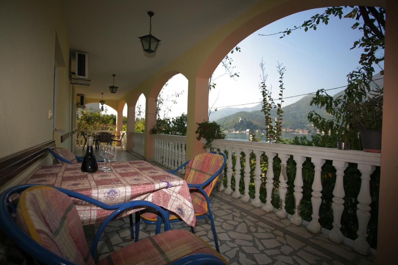 Stevovic Apartments Tivat Exterior foto
